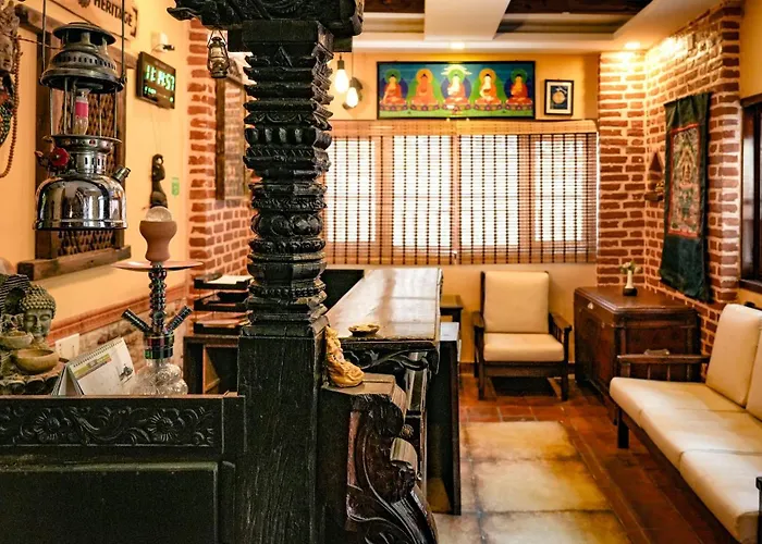 Hong Si Hotel- A Away From 2* カトマンズ