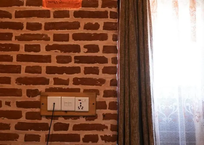 Hong Si Hotel- A Away From